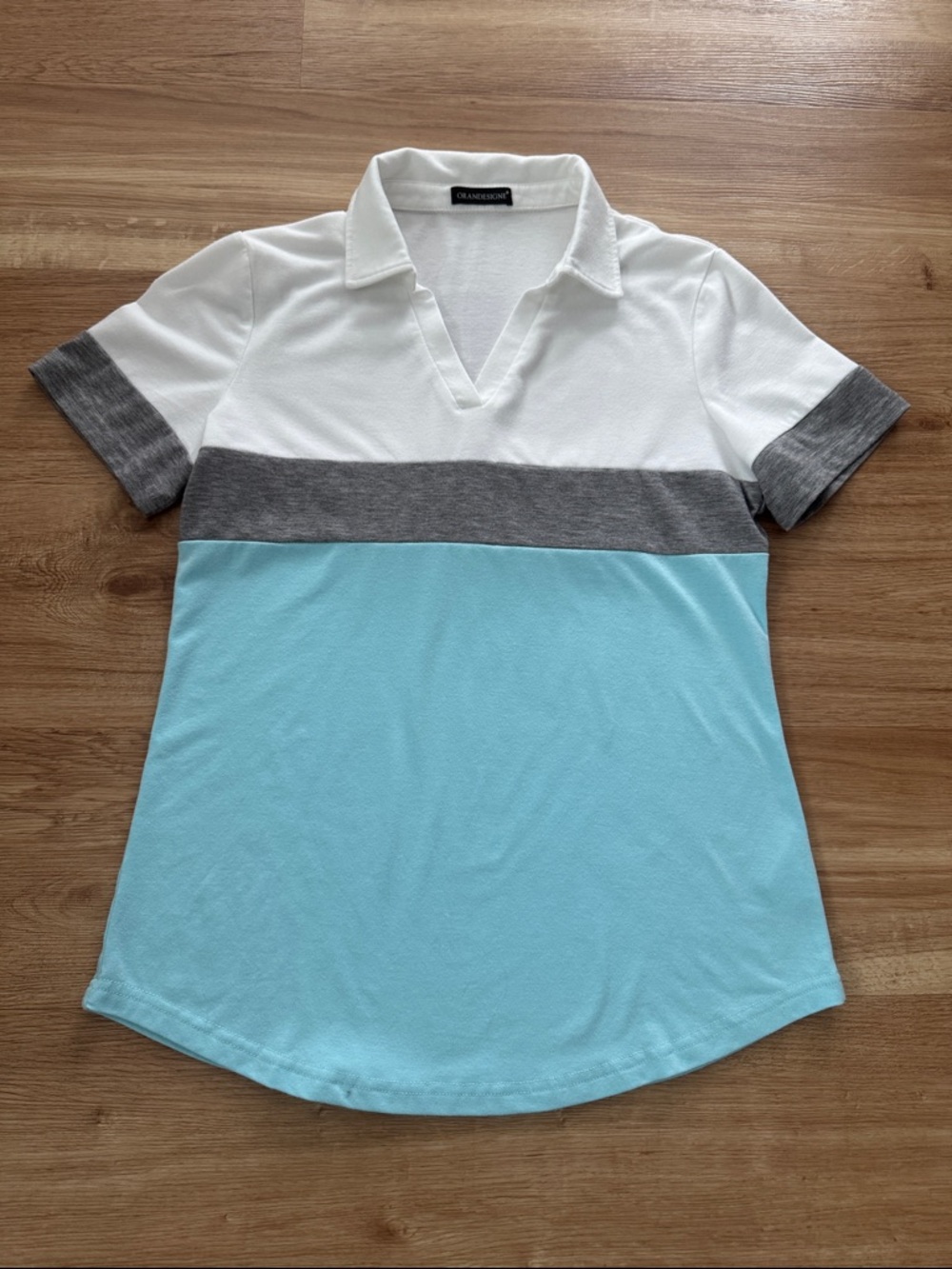 Colorblock Polo Tee in White, Gray & Light Blue